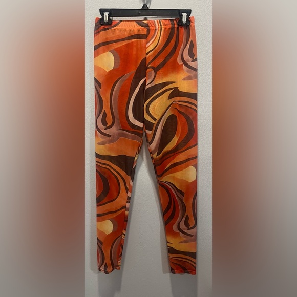 Two piece pant and top set - Picture 3 of 7